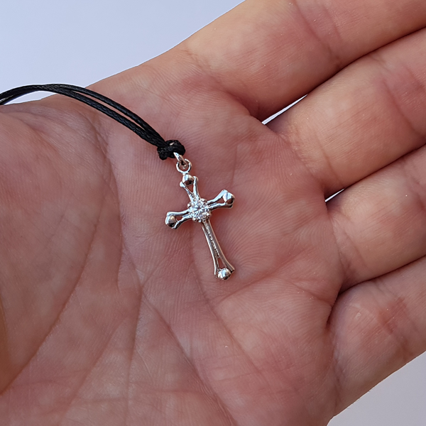 Collana Donna In Argento 925 Con Ciondolo Crocifisso E Zirconi Cubici 3A - Gioiello Placcato Oro Bianco, Ipoallergenico - In Scatola Regalo